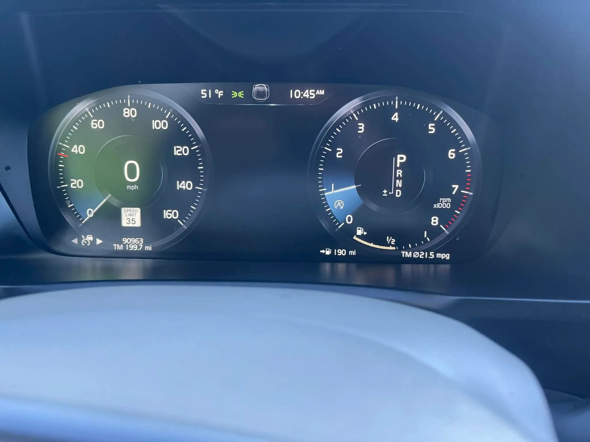 Used 2016 Volvo XC90 T6 Momentum w/ Momentum Plus Package image 21