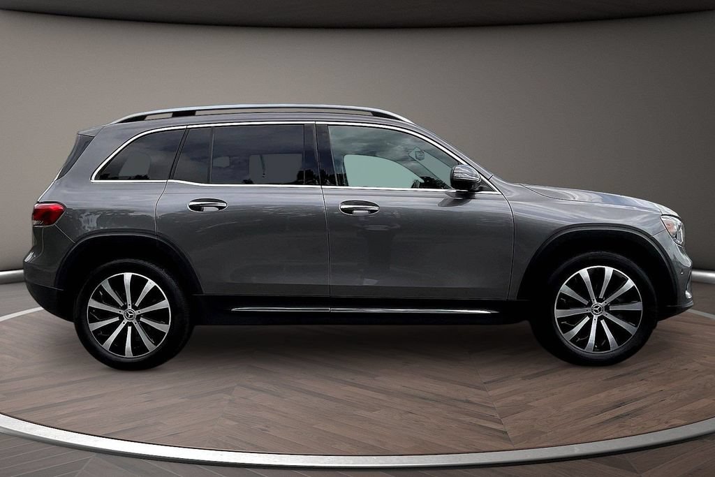 Used 2022 Mercedes-Benz GLB 250 4MATIC image 9
