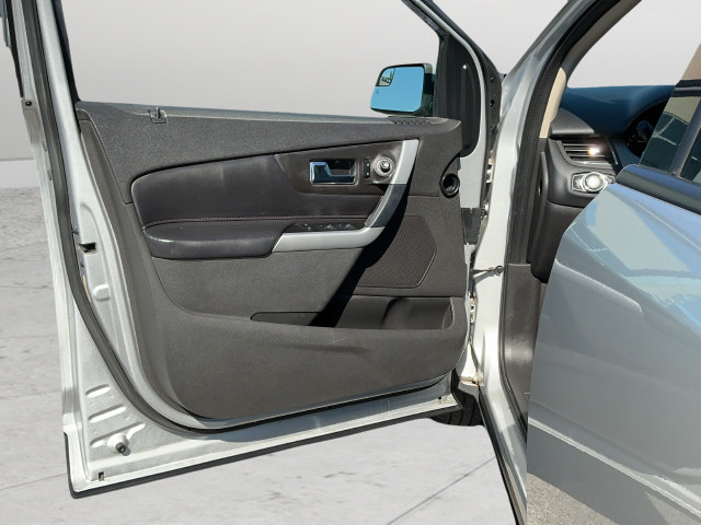 Used 2013 Ford Edge SEL FWD image 18