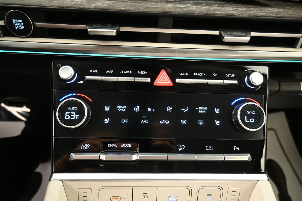 Used 2025 Hyundai Santa Fe Calligraphy FWD image 14