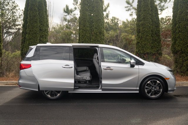Used 2023 Honda Odyssey Elite image 13