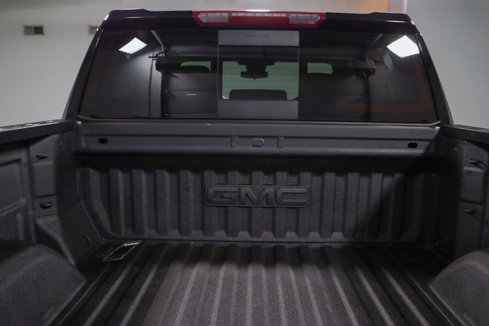 Used 2023 GMC Sierra 1500 Elevation w/ Preferred Package image 32