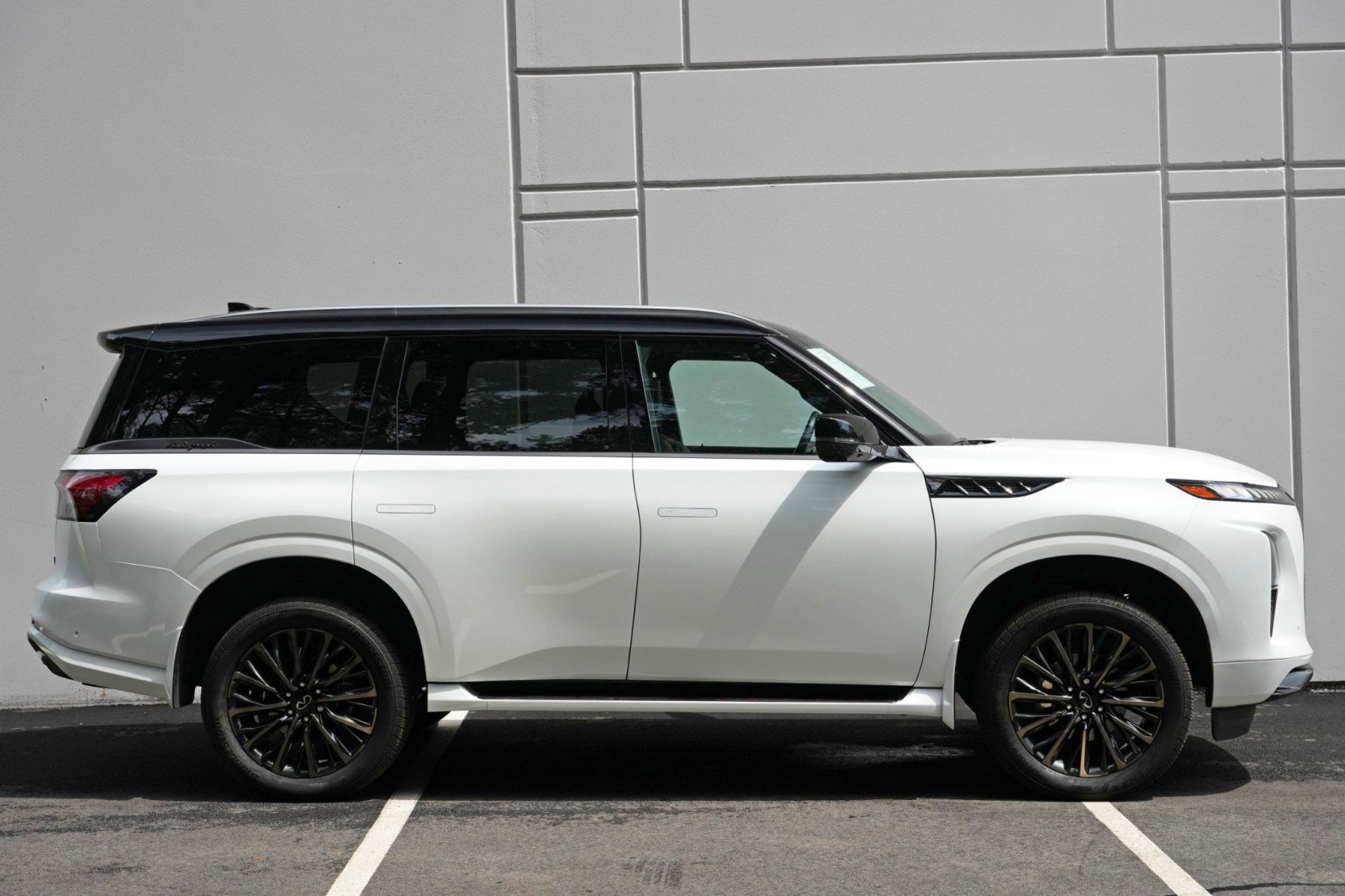 Used 2026 INFINITI QX80 Autograph w/ Premium Cargo Package AWD/4WD image 68