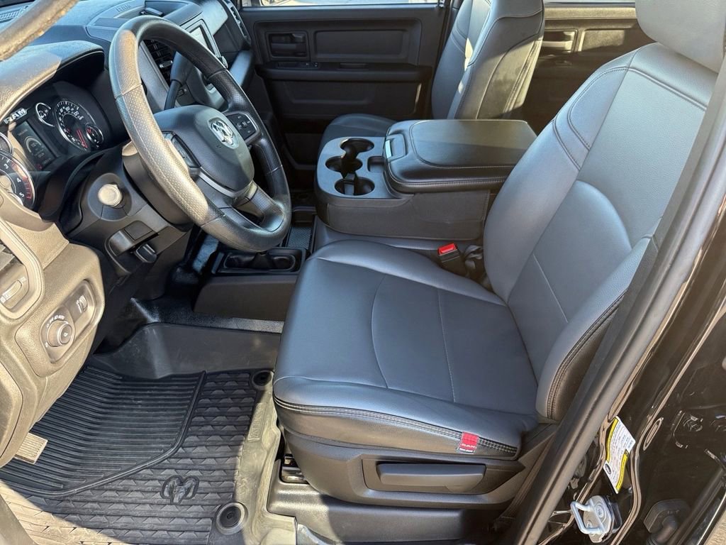 Used 2024 RAM 3500 Tradesman w/ Chrome Appearance Group image 10