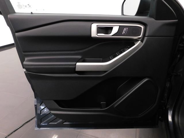 Used 2023 Ford Explorer XLT w/ Equipment Group 202A image 20