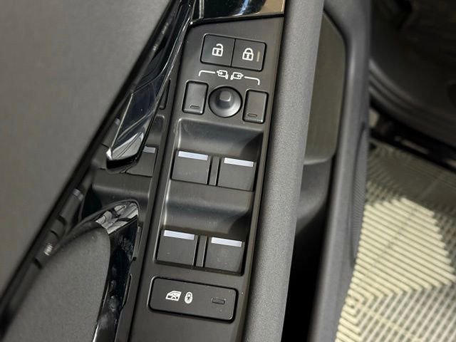 New 2026 Land Rover Range Rover Evoque S AWD/4WD image 28