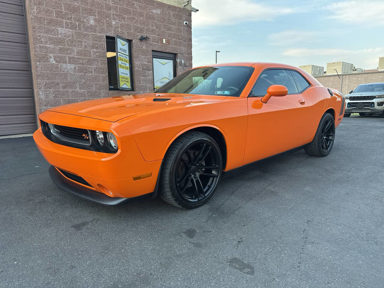 Used 2014 Dodge Challenger R/T image 3