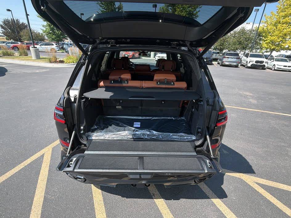 New 2026 BMW X7 M60i AWD/4WD image 9
