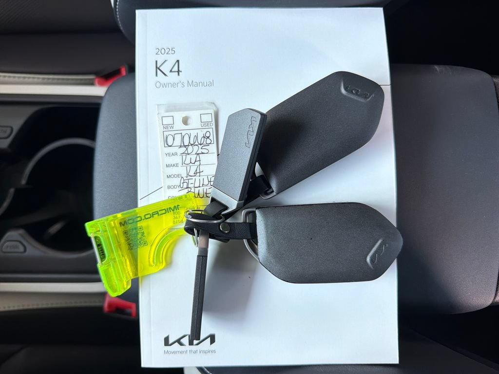Used 2025 Kia K4 GT-Line FWD image 35