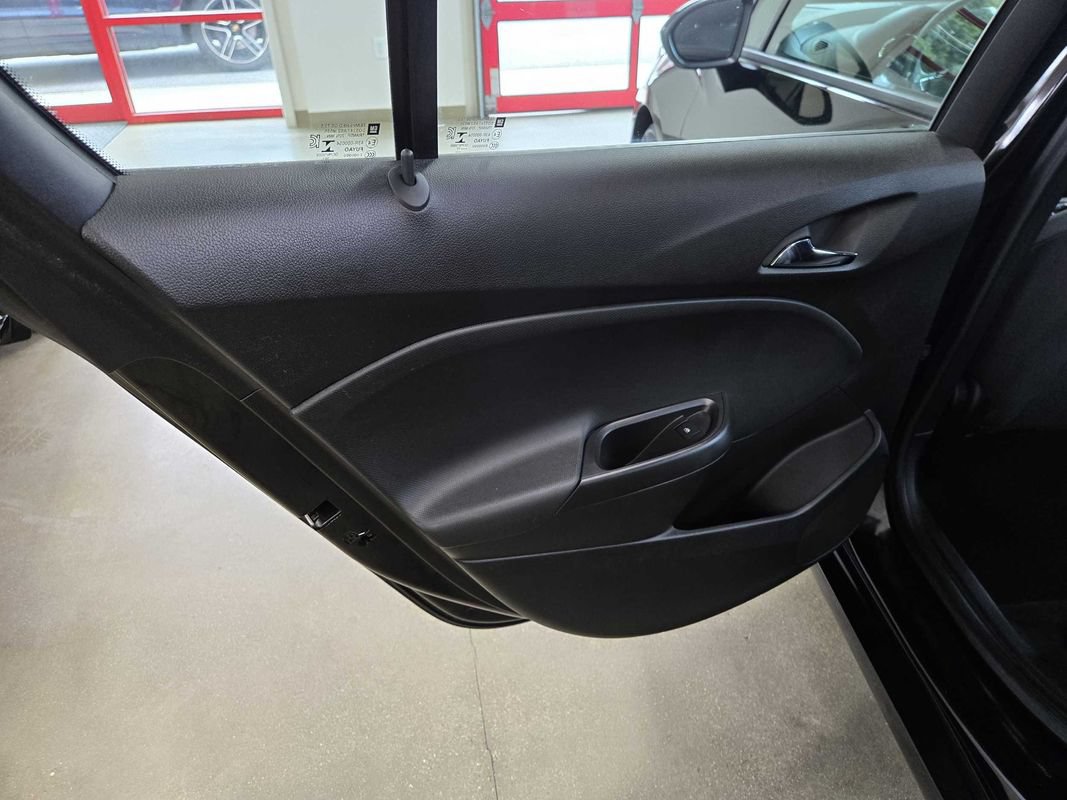 Used 2017 Chevrolet Cruze LS FWD image 24