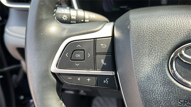 Used 2023 Toyota Highlander Limited image 15