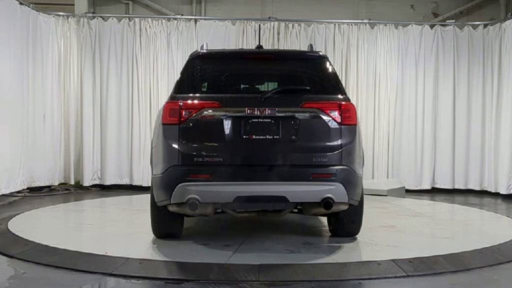 Used 2019 GMC Acadia SLT w/ LPO, Cargo Package AWD/4WD image 9