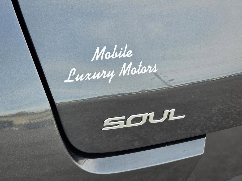 Used 2023 Kia Soul LX w/ LX Technology Package image 24