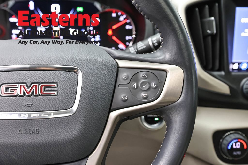 Used 2022 GMC Terrain Denali w/ Denali Premium Package AWD/4WD image 16