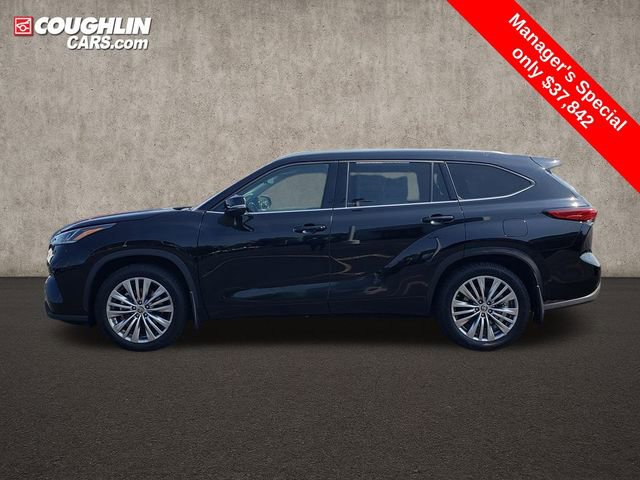 Used 2022 Toyota Highlander Platinum image 4