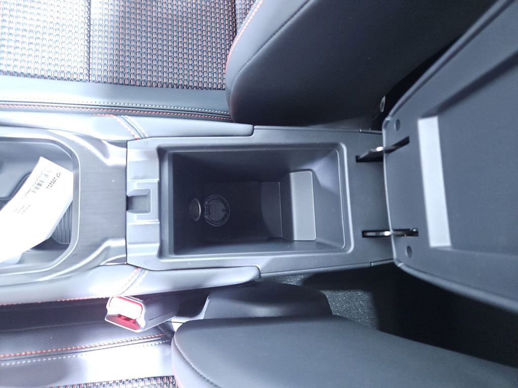 New 2025 Nissan Kicks SR image 24