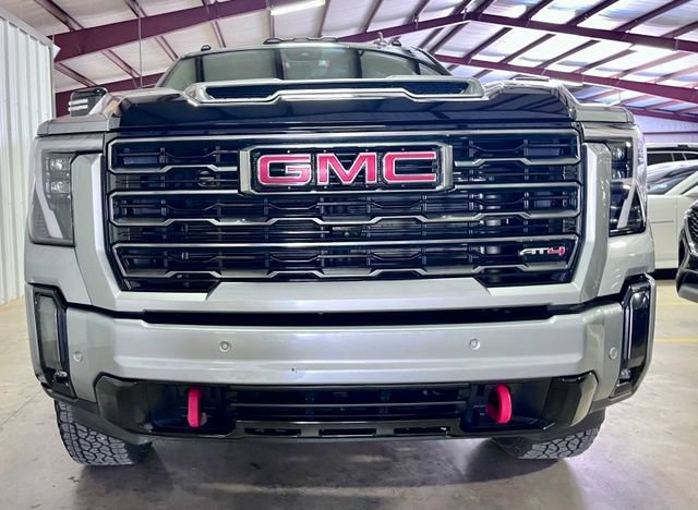 Used 2024 GMC Sierra 2500 AT4 w/ Technology Package AWD/4WD image 8