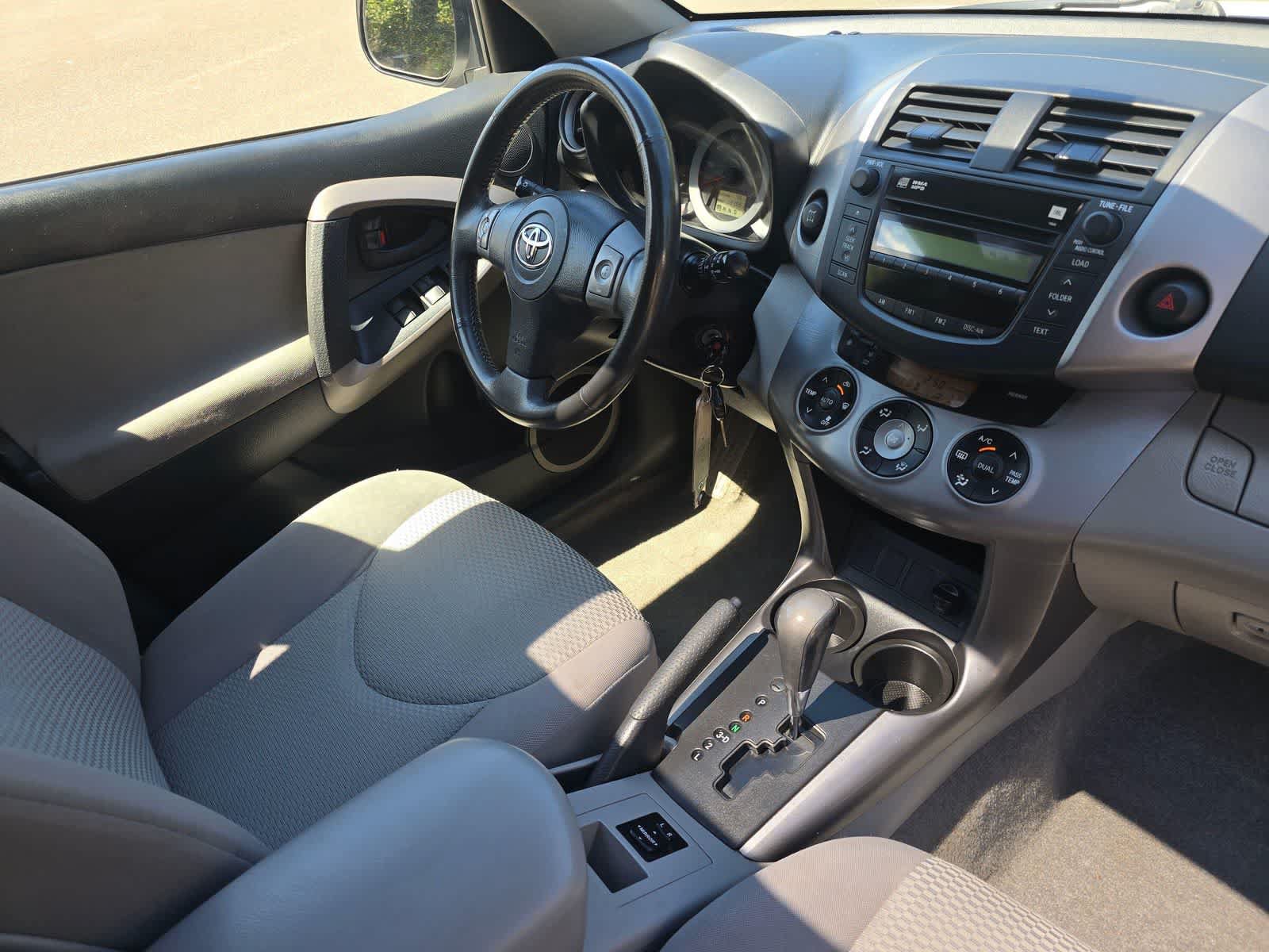 Used 2007 Toyota RAV4 Limited AWD/4WD image 27