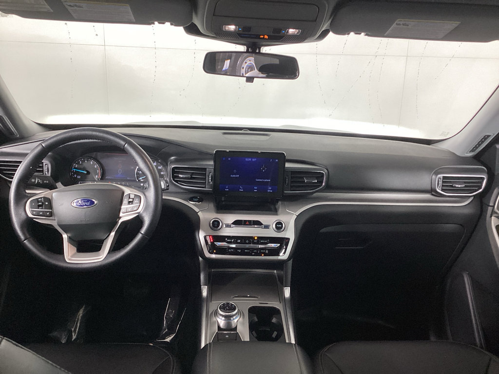 Used 2022 Ford Explorer XLT w/ Equipment Group 202A image 21