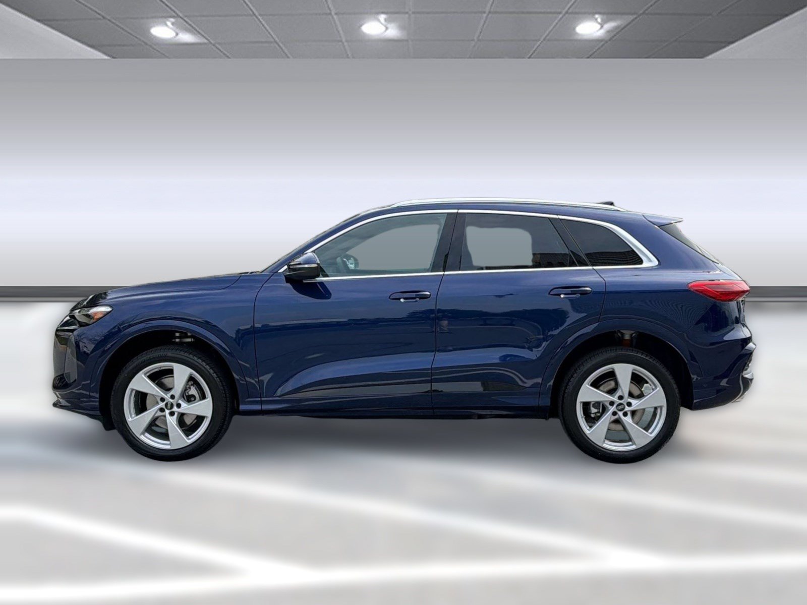 New 2026 Audi Q5 Premium Plus AWD/4WD image 2