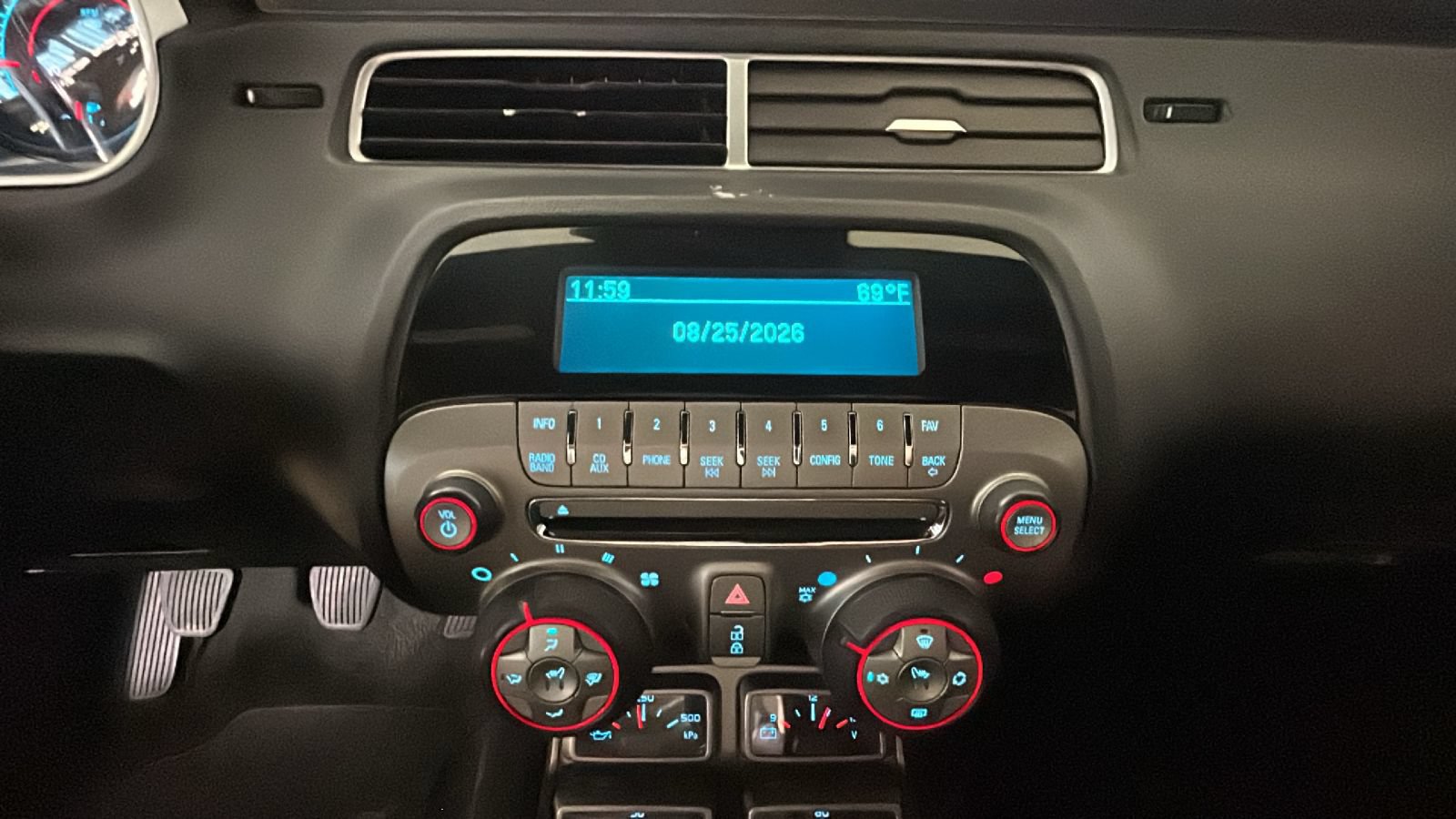 Used 2010 Chevrolet Camaro SS RWD image 24