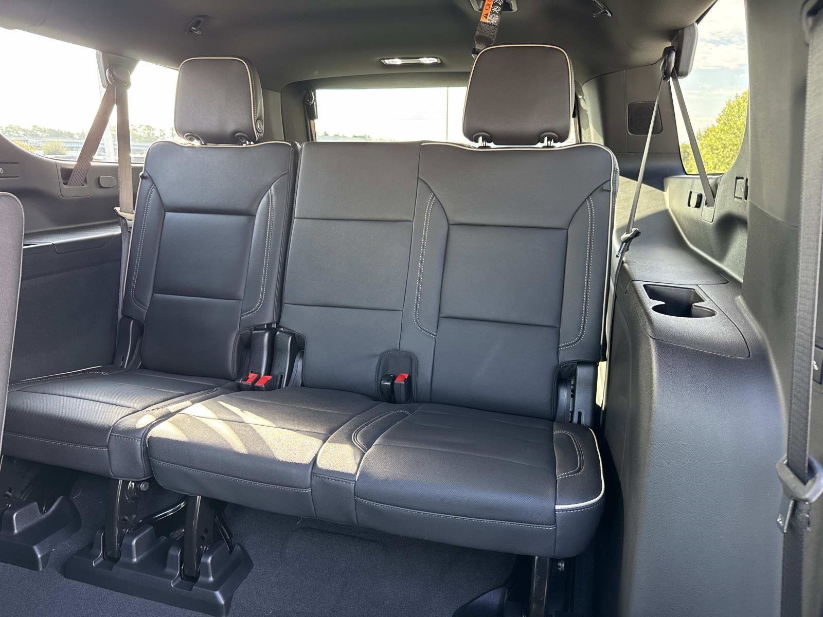 New 2026 Chevrolet Suburban Premier image 11