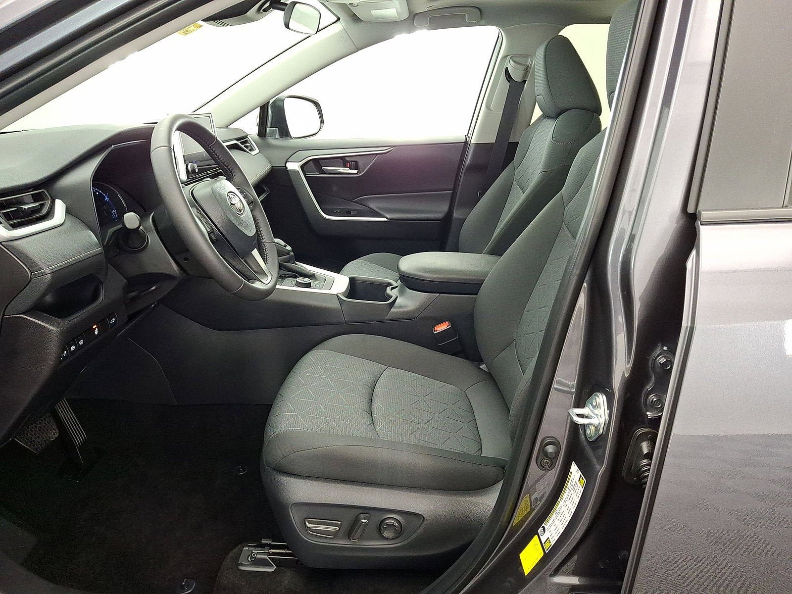 Certified 2025 Toyota RAV4 XLE w/ Convenience Package AWD/4WD image 11