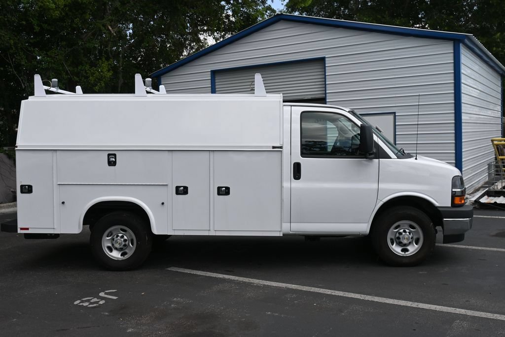New 2025 Chevrolet Express 3500 w/ Power Convenience Package RWD image 6
