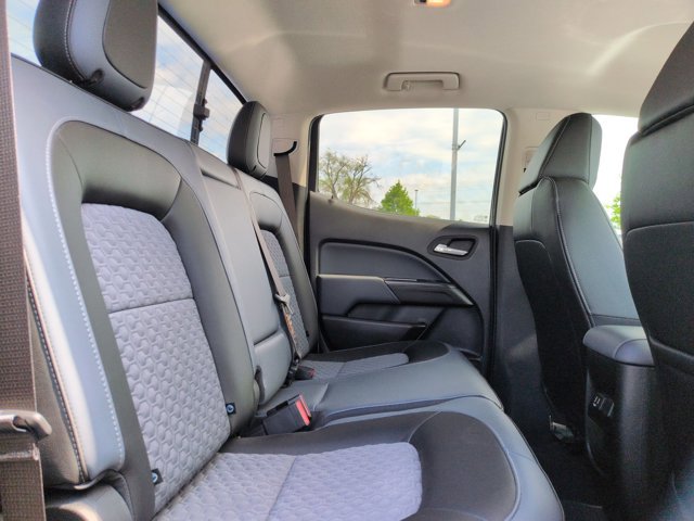 Used 2022 Chevrolet Colorado Z71 AWD/4WD image 18