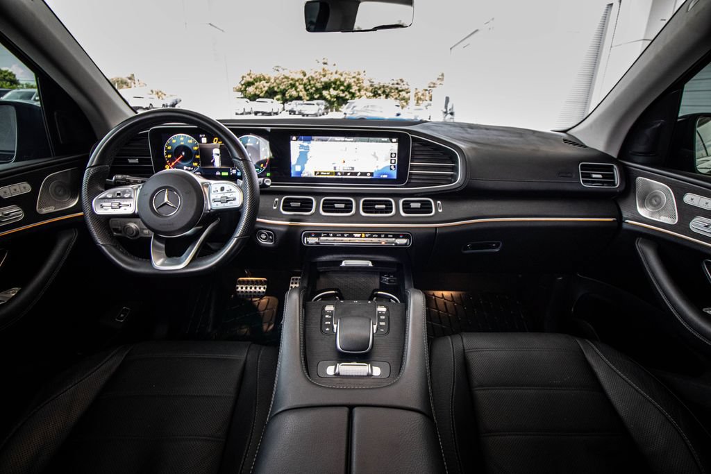 Used 2023 Mercedes-Benz GLS 580 4MATIC image 30