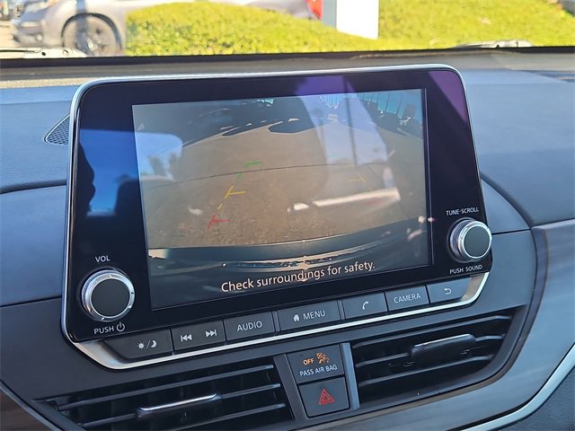 Used 2024 Nissan Altima 2.5 SV image 25