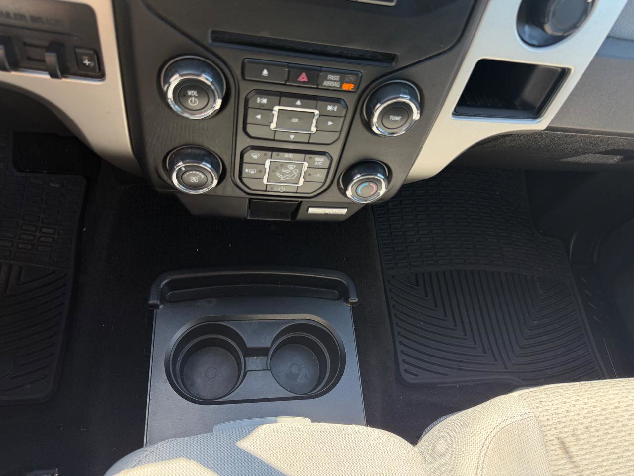 Used 2014 Ford F150 XLT w/ Equipment Group 302A Luxury AWD/4WD image 30