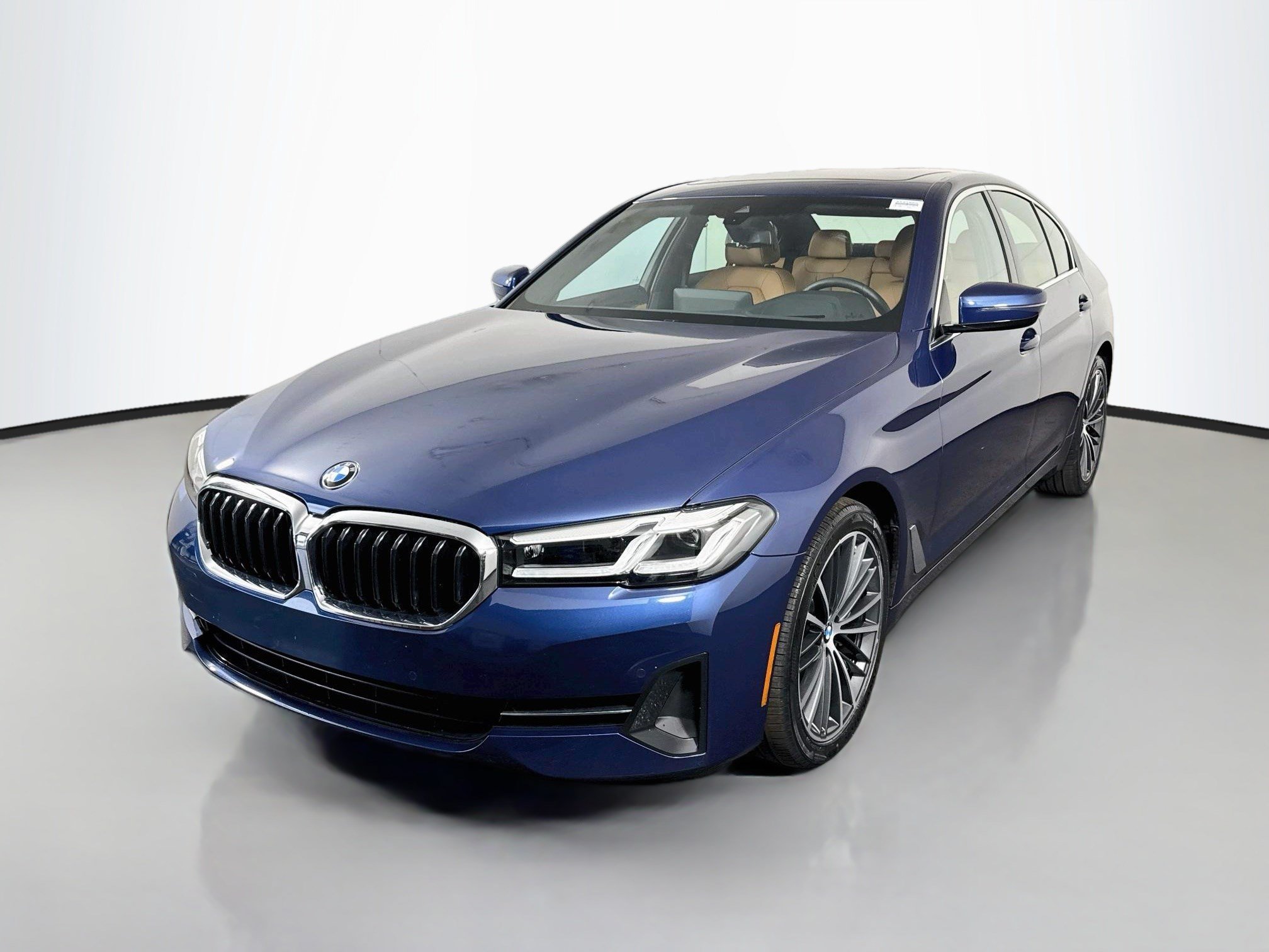 Used 2023 BMW 530i w/ Premium Package RWD image 4
