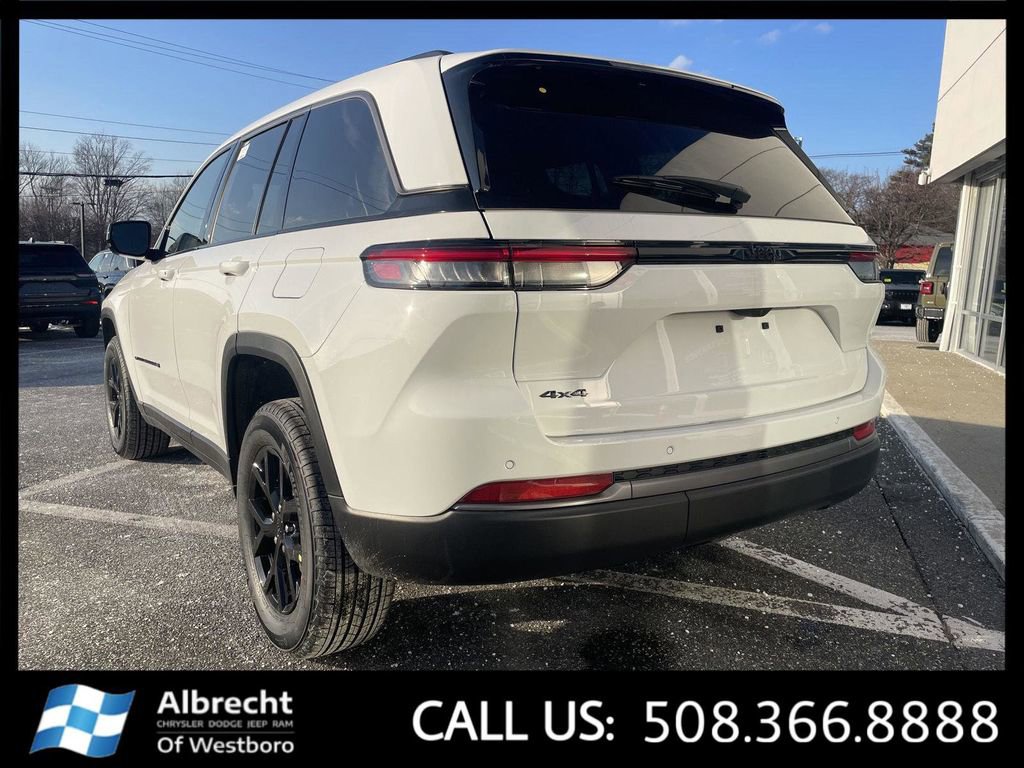 New 2026 Jeep Grand Cherokee Altitude AWD/4WD image 3