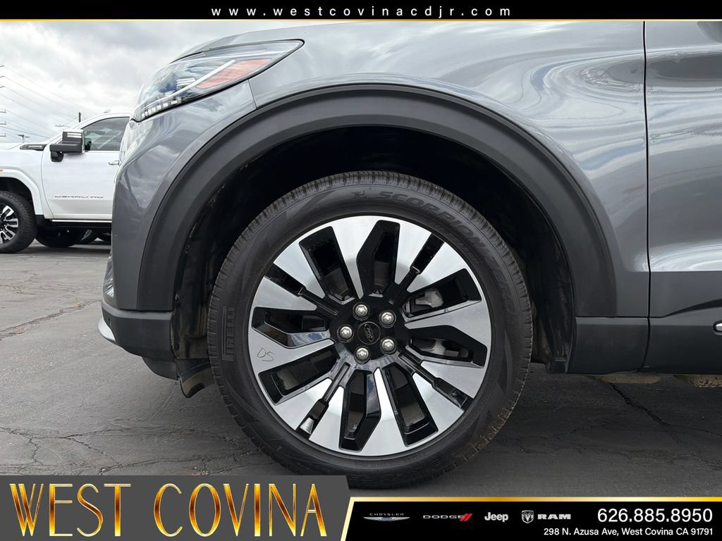 Used 2025 Ford Explorer Platinum w/ LUX Leather Package AWD/4WD image 22