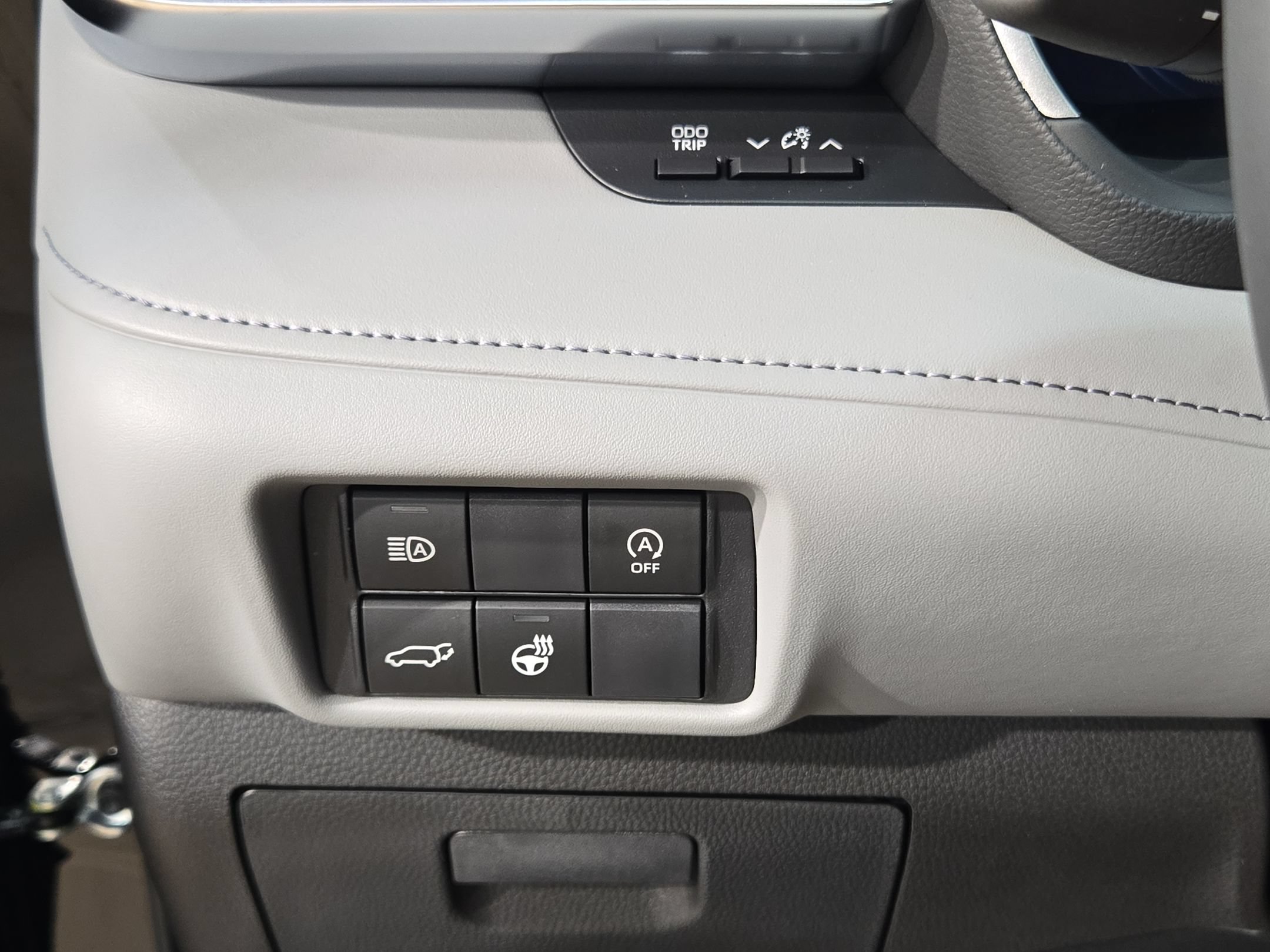 New 2026 Toyota Highlander Limited AWD/4WD image 18