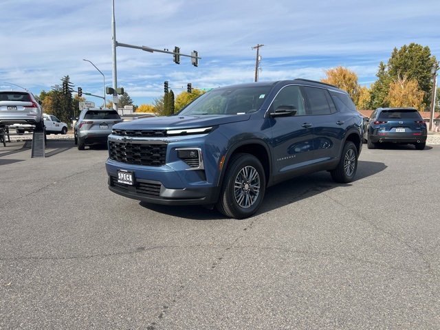 New 2026 Chevrolet Traverse LT w/ Driver Confidence Package image 3