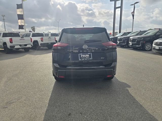 Used 2024 Nissan Rogue SV image 6