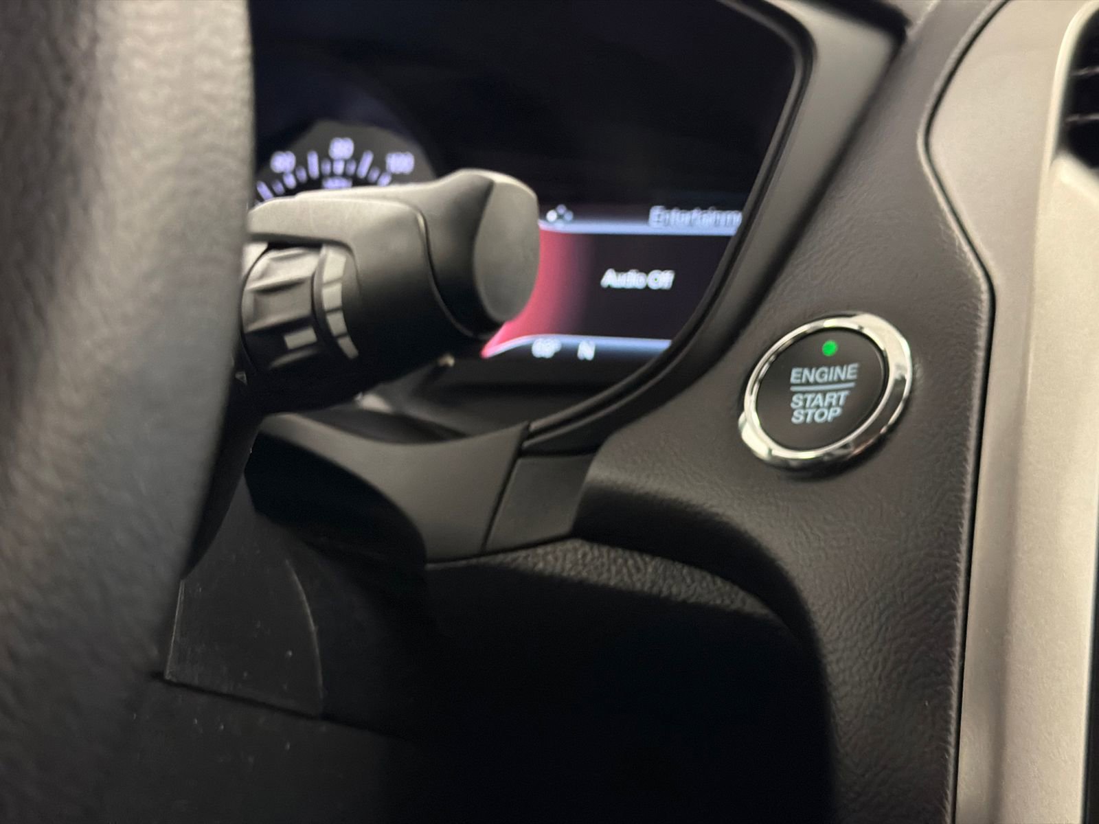 Used 2018 Ford Fusion SE w/ Fusion SE Technology Package FWD image 24