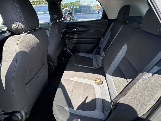 Used 2025 Chevrolet TrailBlazer LT AWD/4WD image 19