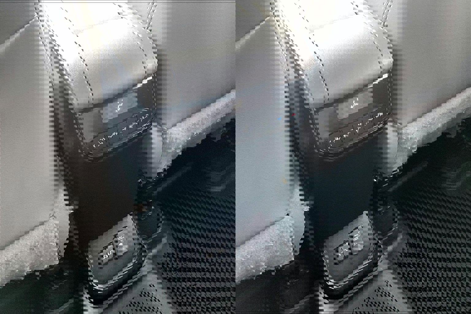 Used 2023 Toyota Highlander Limited image 34