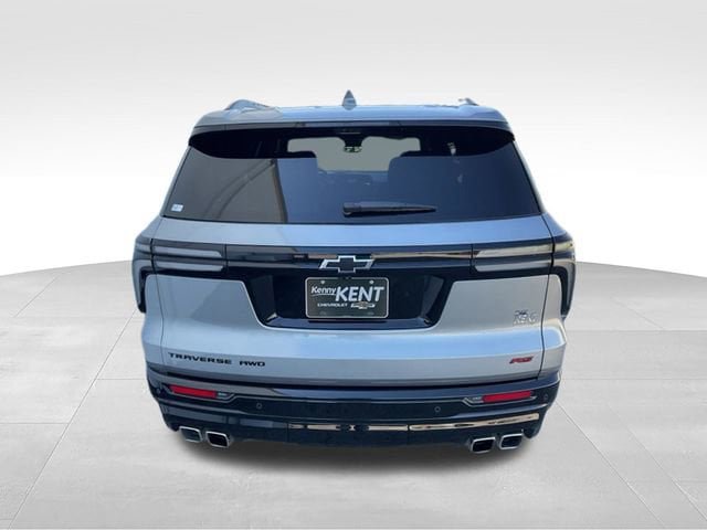 Used 2025 Chevrolet Traverse RS w/ LPO, Floor Liner Package AWD/4WD image 10