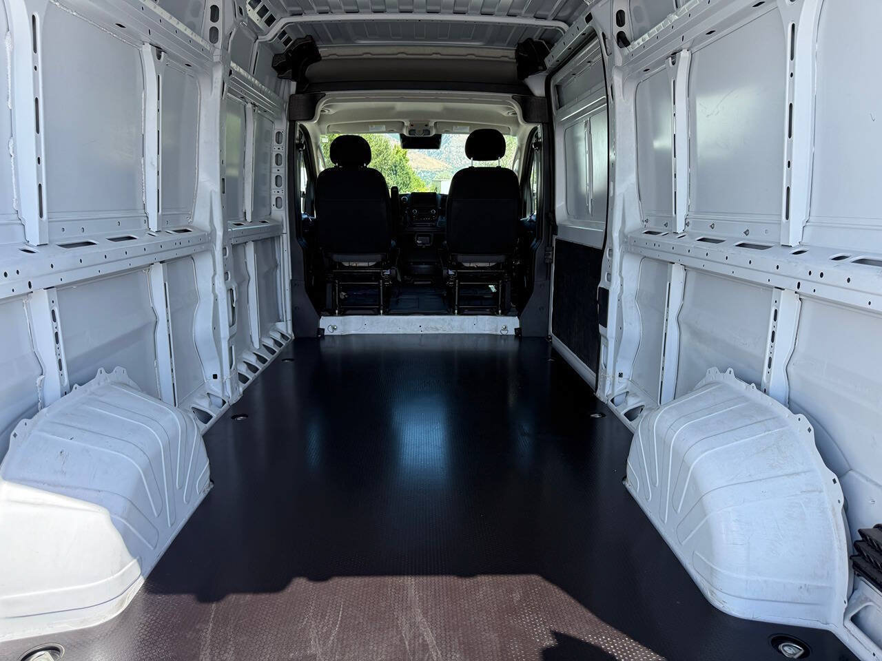 Used 2025 RAM ProMaster 2500 FWD image 20