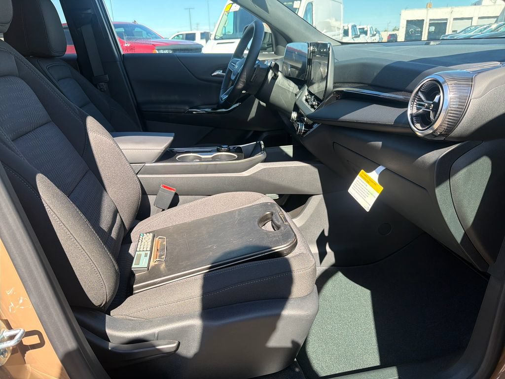 New 2027 Chevrolet Equinox LT AWD/4WD image 22
