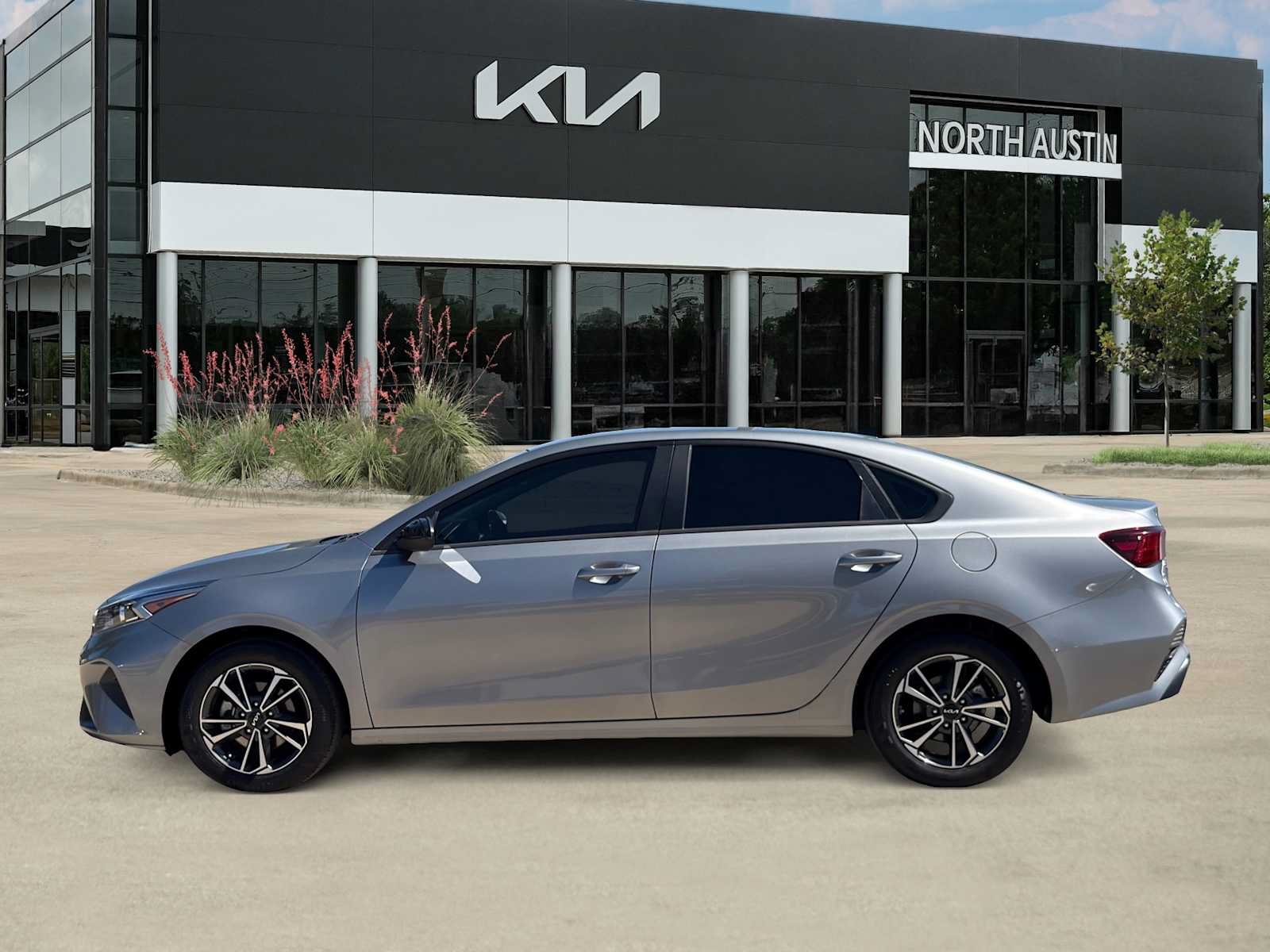 Certified 2024 Kia Forte LXS FWD image 6