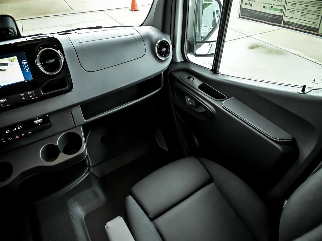 New 2025 Mercedes-Benz Sprinter 2500 image 8