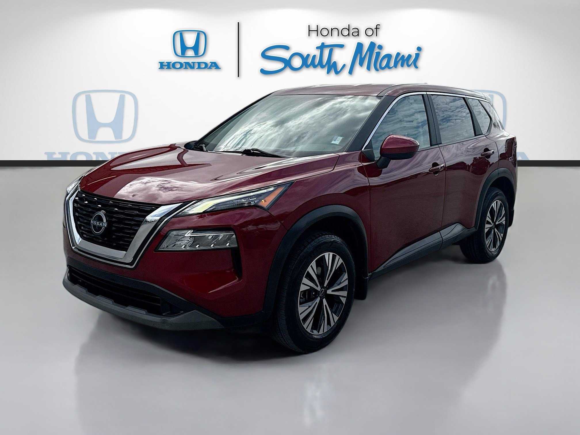 Used 2023 Nissan Rogue SV image 3