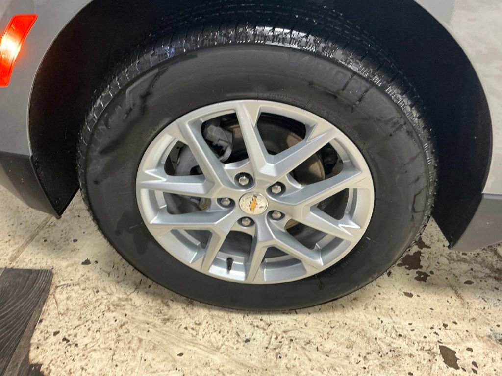 Used 2024 Chevrolet Equinox LT image 27