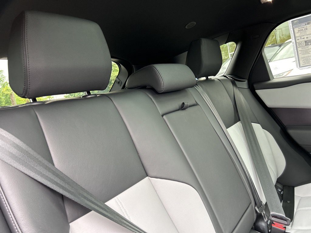New 2026 Land Rover Range Rover Velar Dynamic SE AWD/4WD image 18