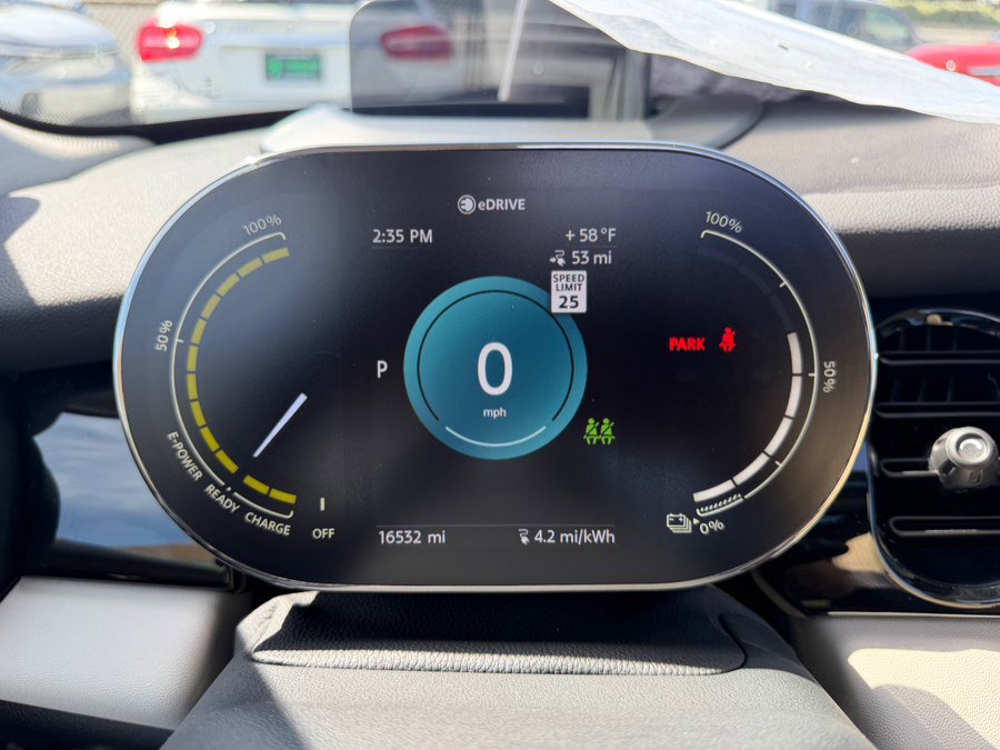 Used 2023 MINI Cooper SE image 15